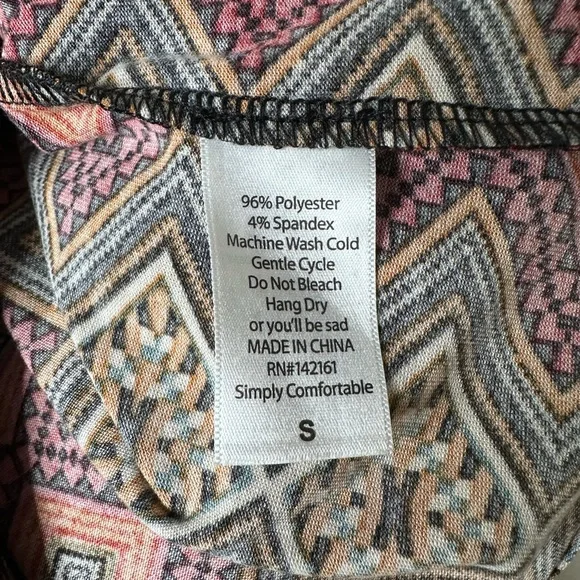 Lularoe Randy Tee - Picture 2 of 2